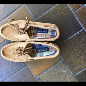 Sperry topsides, leather. Size 7.